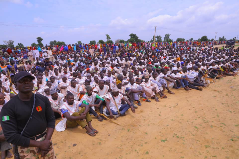Zulum inducts 1,000 hunters to secure farmers 