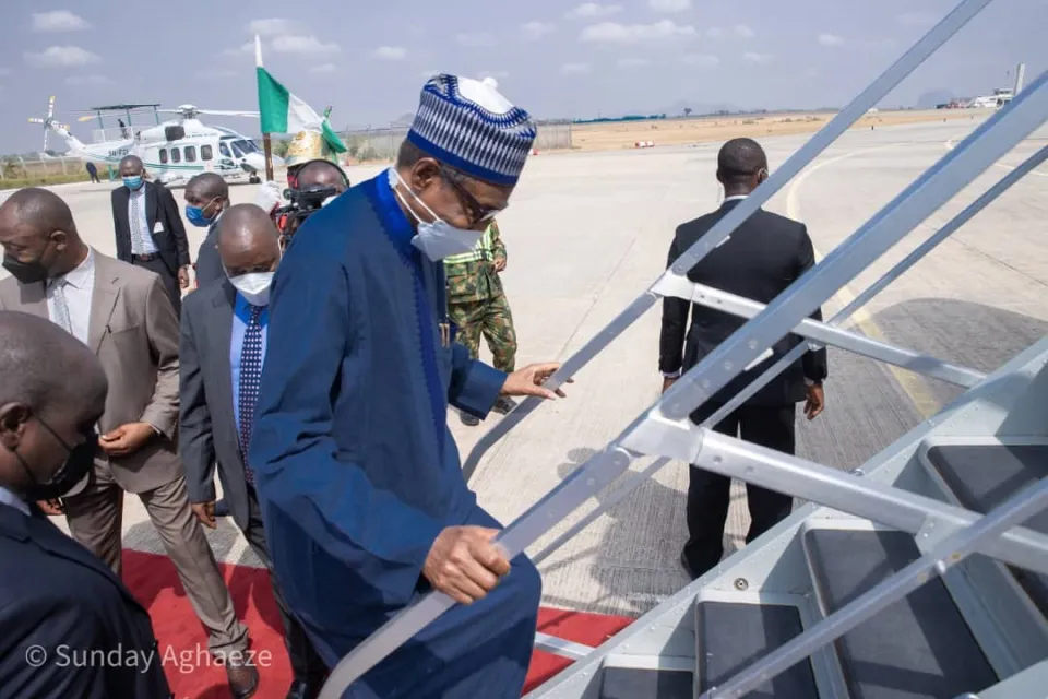 Buhari departs for UAE on condolence, to meet new President