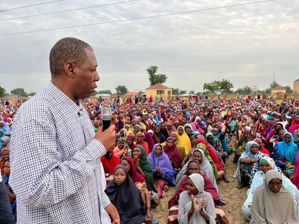 ZuluZULUM: Trending about an alleged N2 billion monthly feeding program for Boko Haram fighters in Bornom gives N172 million cash, food to 30,436 residents