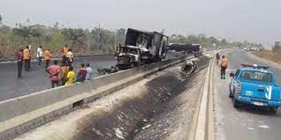 Night Travels: Accident claims 18 lives on Lagos-Ibadan expressway