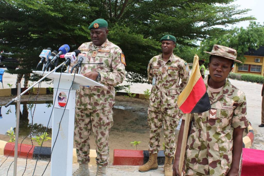 FORCE COMMANDER MULTINATIONAL JOINT TASK FORCE PAYS OPERATIONAL VISIT TO AIR COMPONENT COMMAND AND 7 DIVISION (SECTOR 1) OPERATION HADIN KAI, DECORATES PERSONNEL WITH OPERATION LAKE SANITY MEDALS